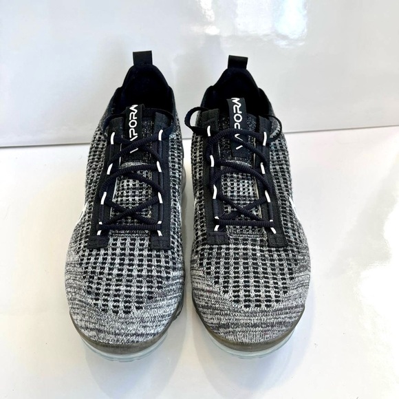 New! Nike Formation Gymnastics Shoe 9 - Picture 8 of 12